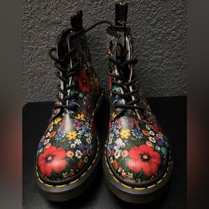 Dr. Martens
(WMNS) Dr. Martens 1460 Pascal Floral Lace Up Boots